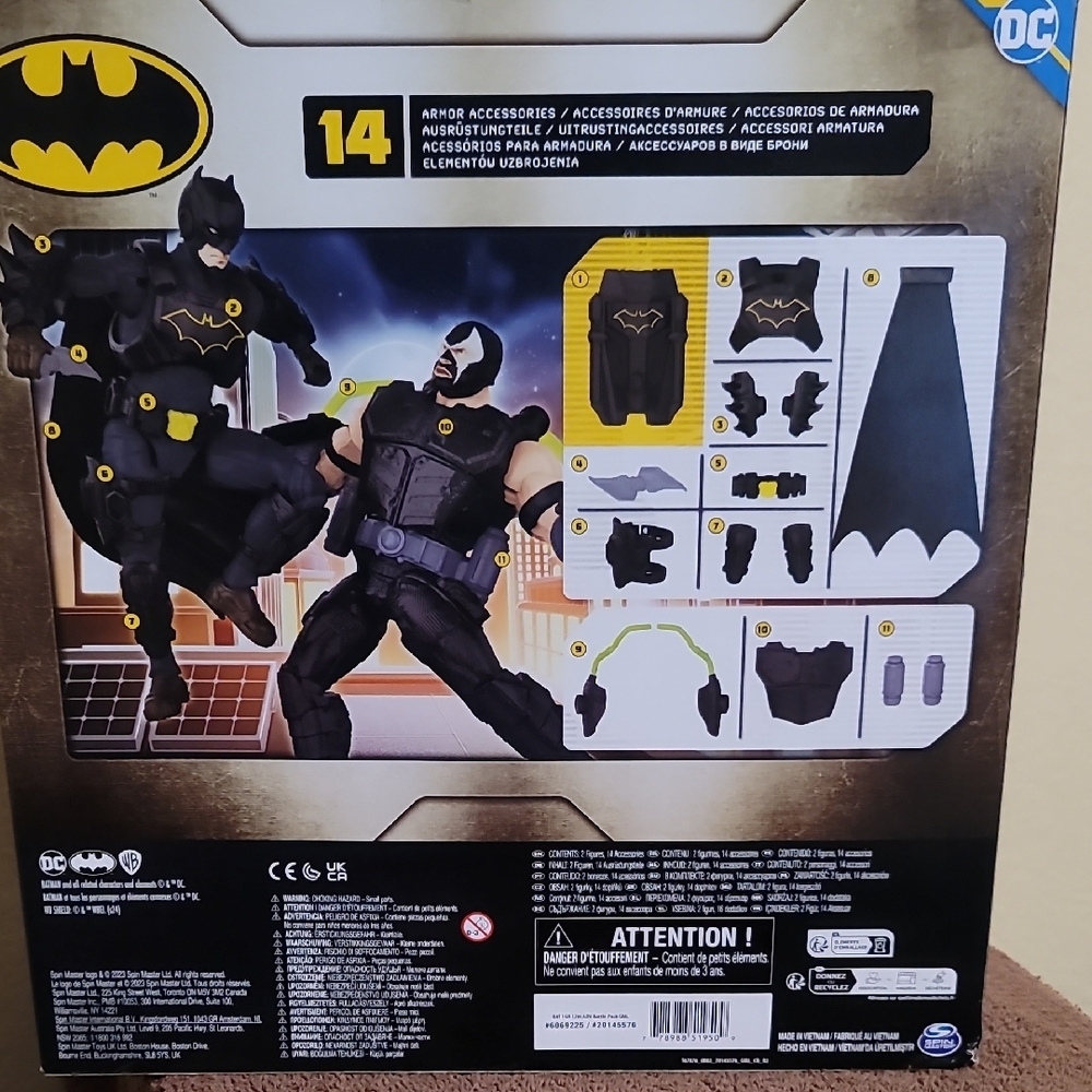 Batman vs. Bane Action Figures - Batman Adventures - Picture 2 of 4